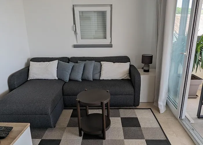 Prime Location Penthouse With A Large Terrace *